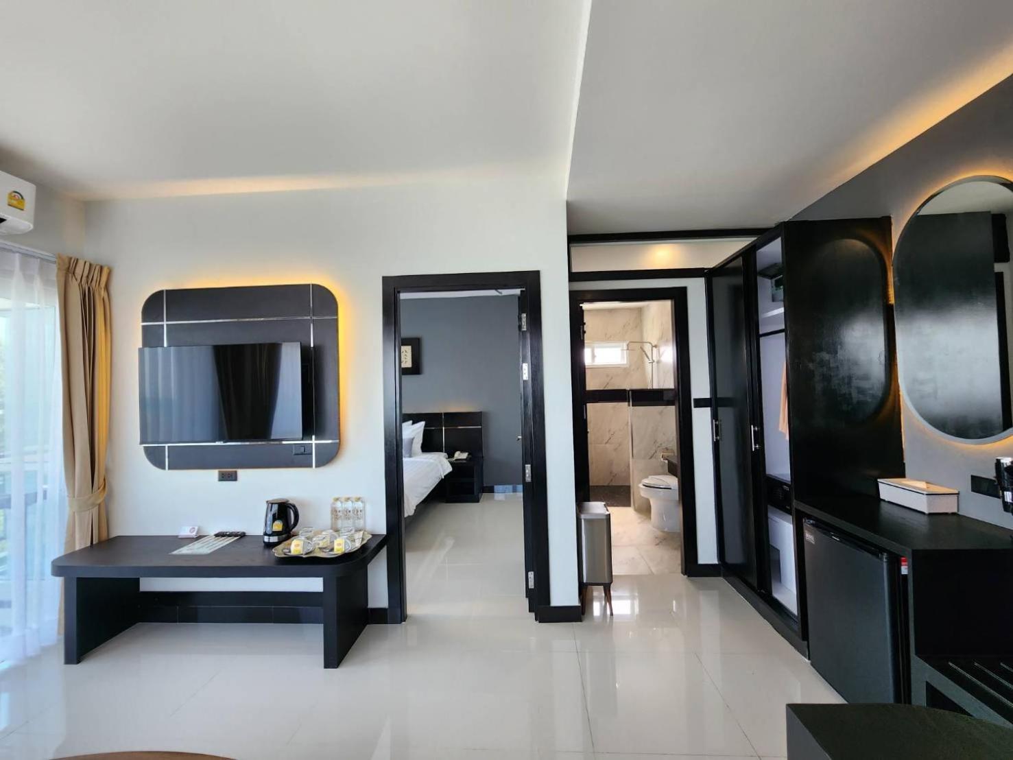 Lhc Hotel And Resort Патая Екстериор снимка