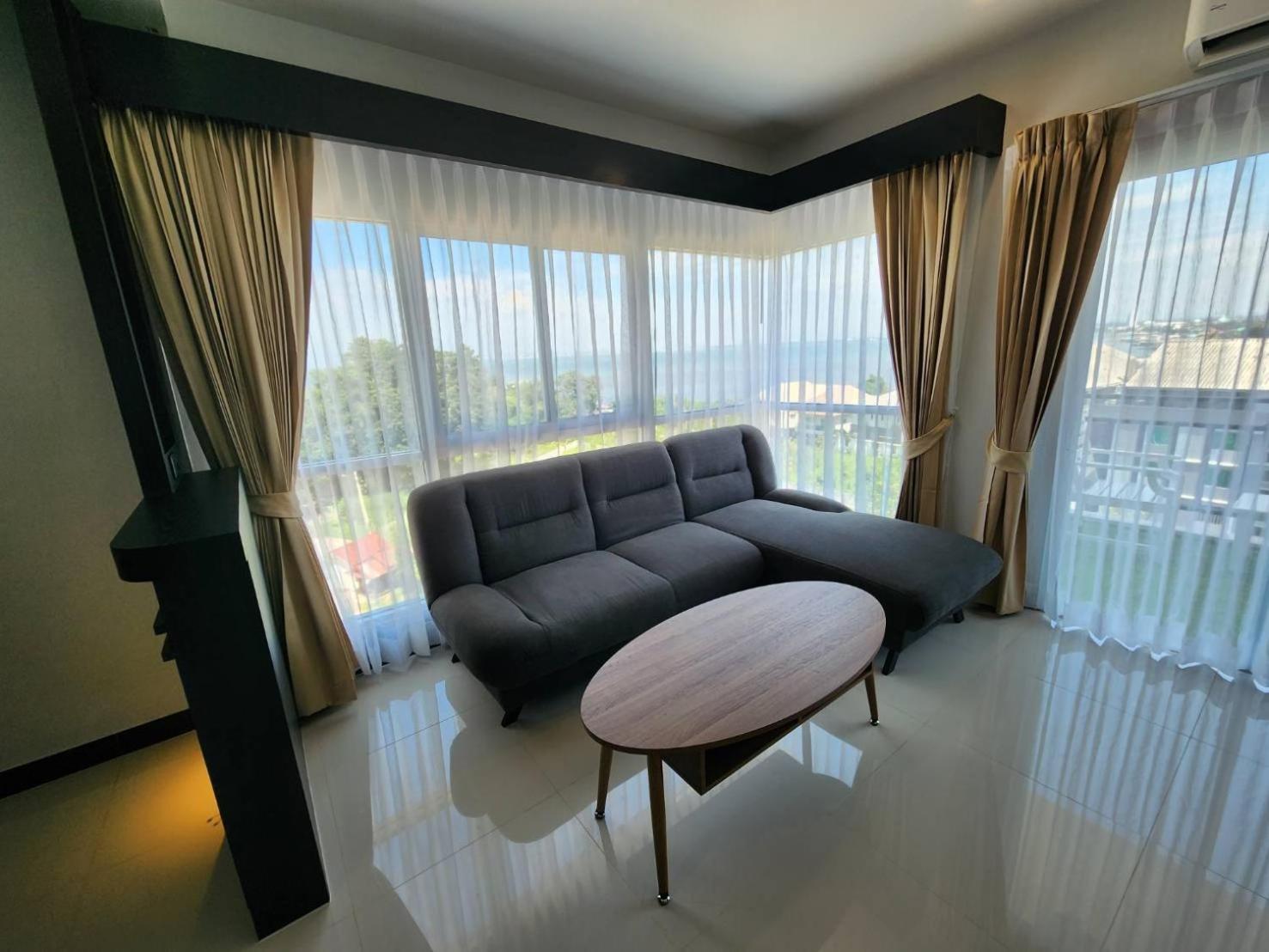 Lhc Hotel And Resort Патая Екстериор снимка