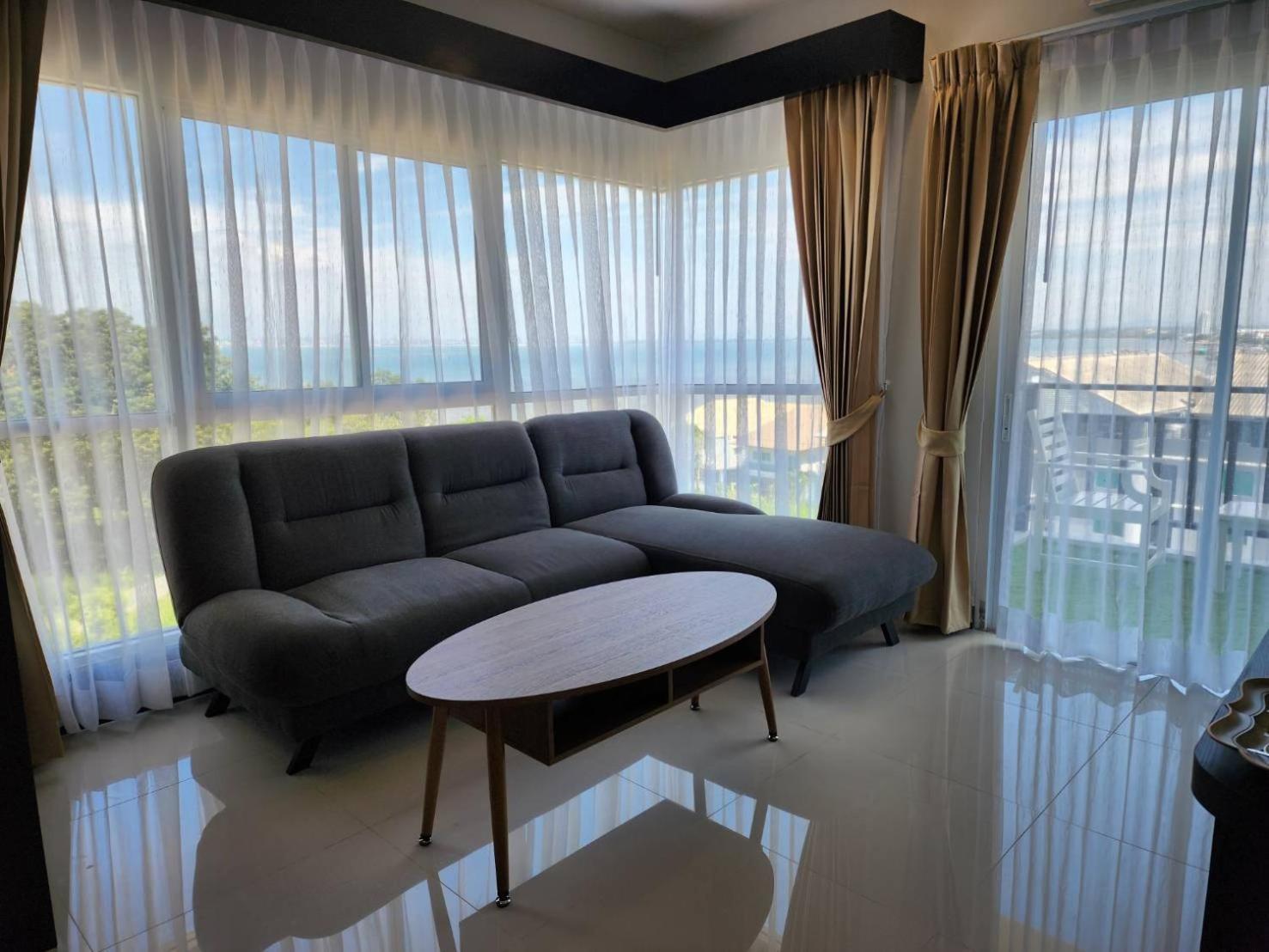 Lhc Hotel And Resort Патая Екстериор снимка