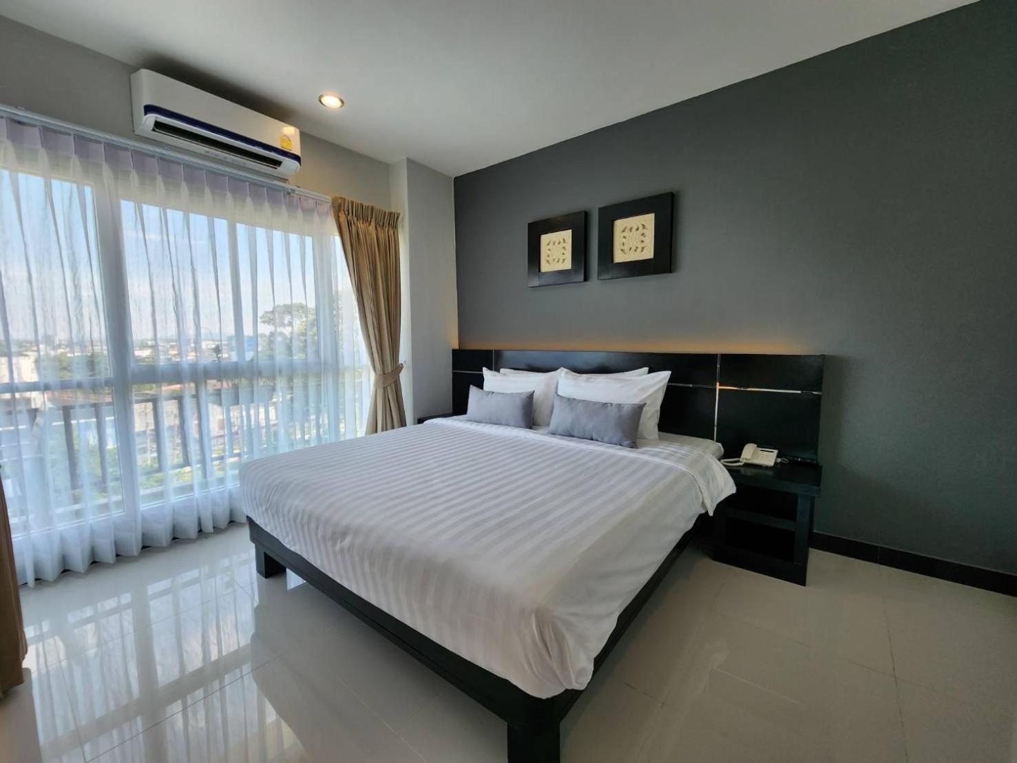 Lhc Hotel And Resort Патая Екстериор снимка