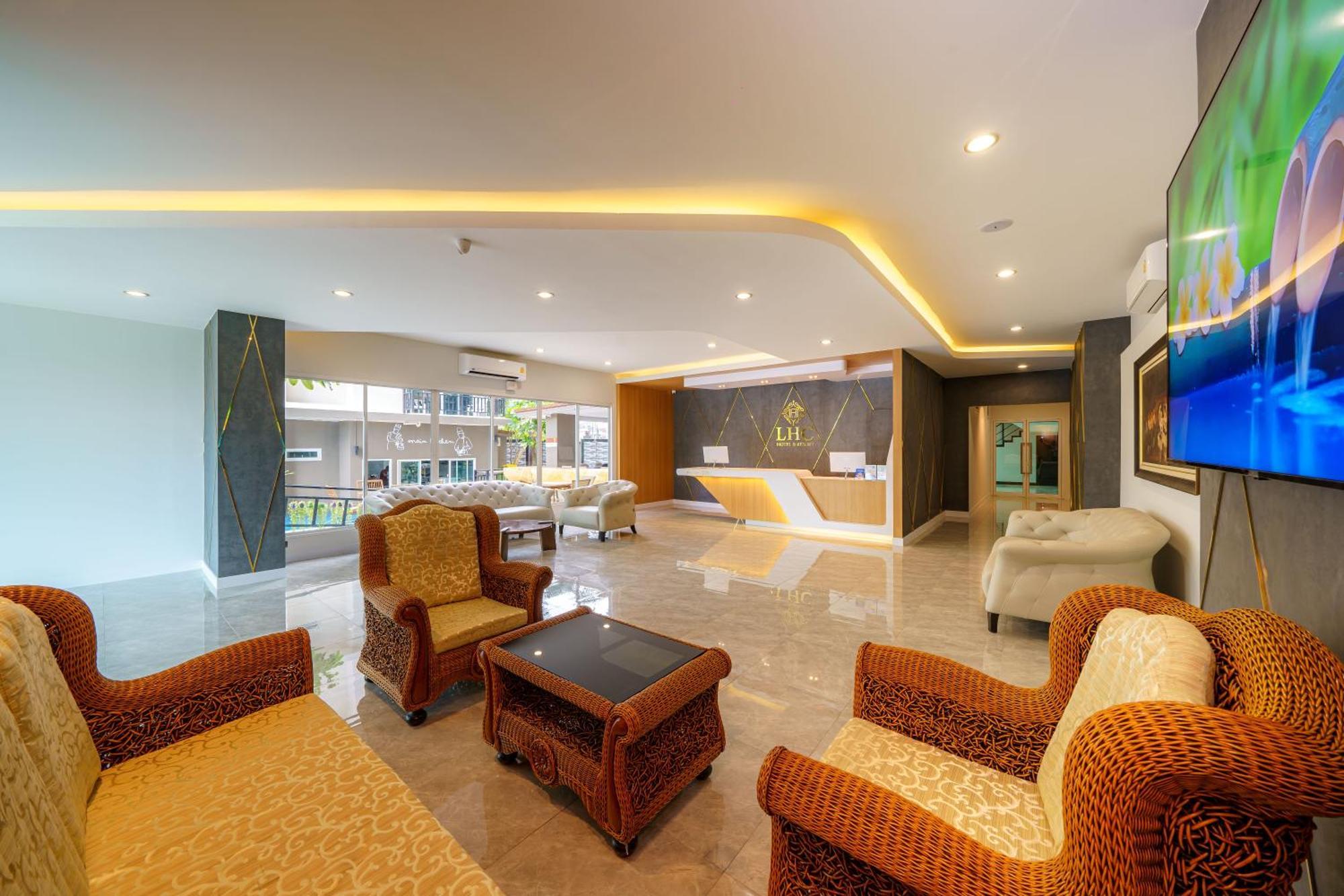 Lhc Hotel And Resort Патая Екстериор снимка