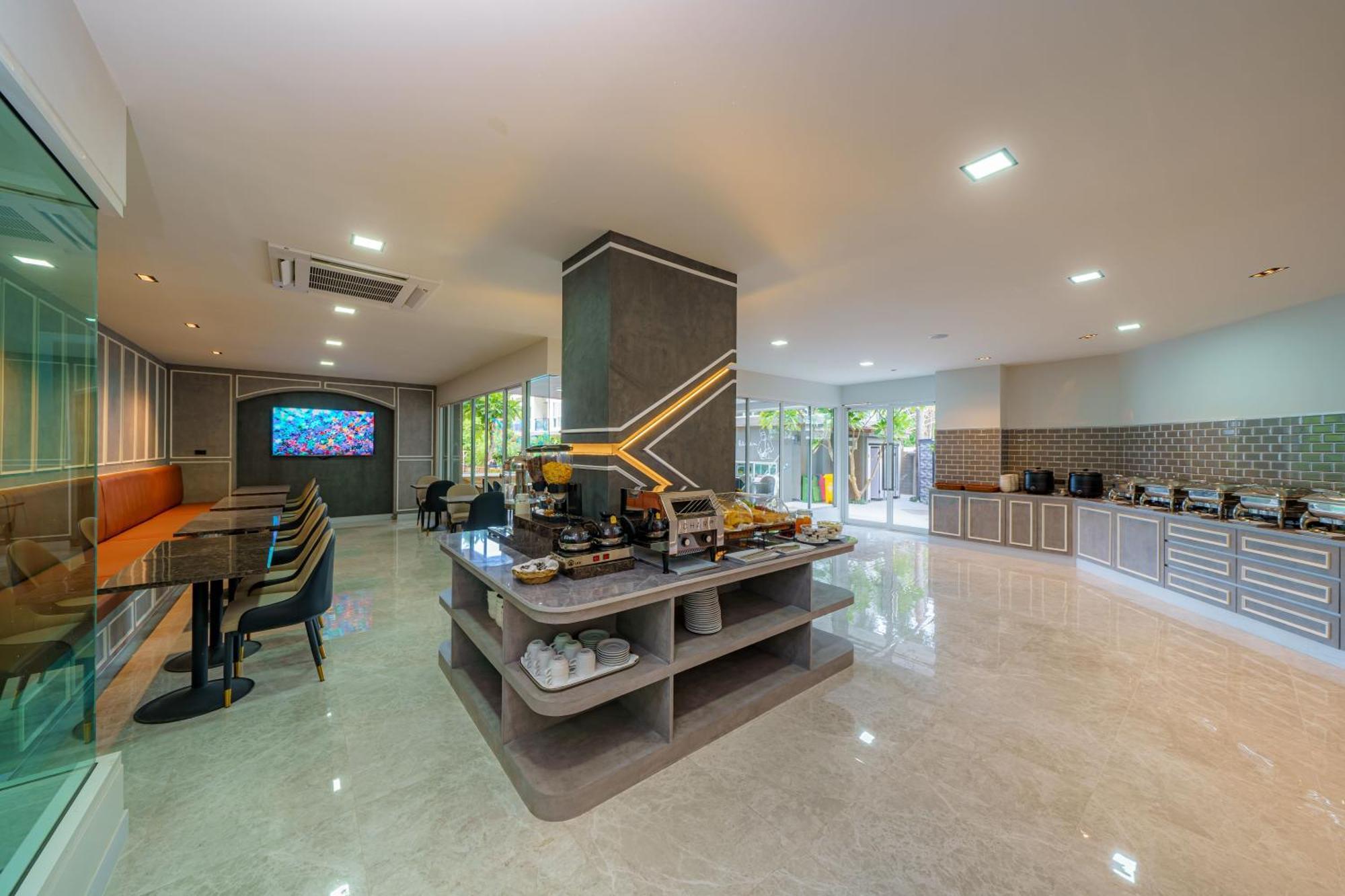 Lhc Hotel And Resort Патая Екстериор снимка