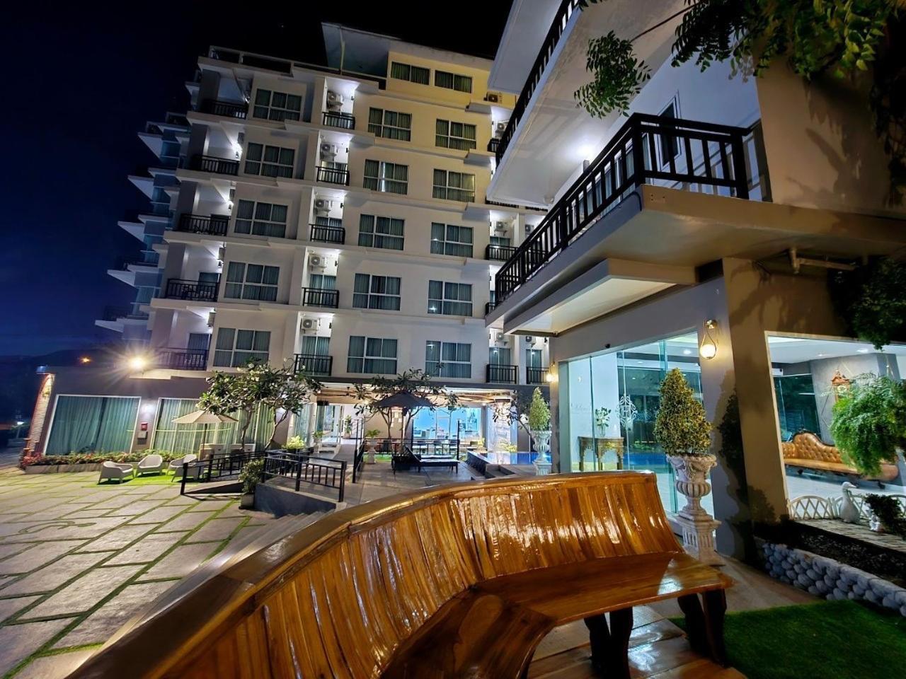 Lhc Hotel And Resort Патая Екстериор снимка